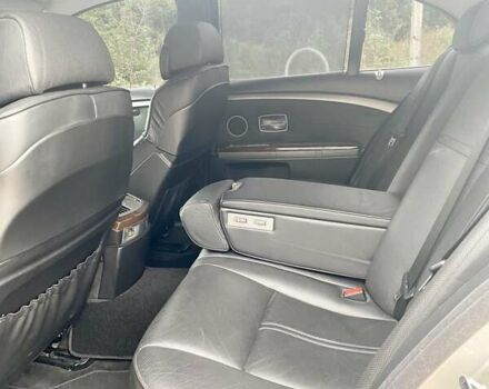 Серый БМВ 7 Серия, объемом двигателя 4.4 л и пробегом 224 тыс. км за 6800 $, фото 7 на Automoto.ua