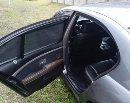 Серый БМВ 7 Серия, объемом двигателя 4.4 л и пробегом 300 тыс. км за 6000 $, фото 7 на Automoto.ua