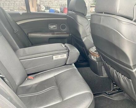 Серый БМВ 7 Серия, объемом двигателя 4.4 л и пробегом 224 тыс. км за 6800 $, фото 8 на Automoto.ua