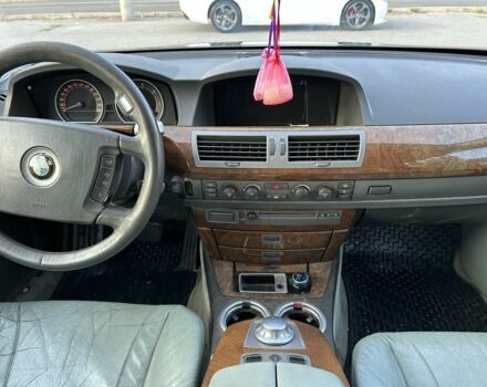 Серый БМВ 7 Серия, объемом двигателя 3 л и пробегом 378 тыс. км за 3500 $, фото 3 на Automoto.ua