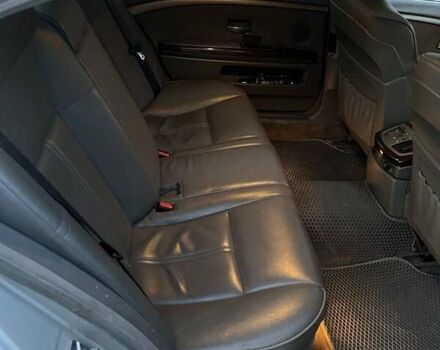 Серый БМВ 7 Серия, объемом двигателя 4.4 л и пробегом 330 тыс. км за 8500 $, фото 3 на Automoto.ua