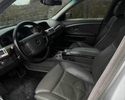 Серый БМВ 7 Серия, объемом двигателя 4 л и пробегом 327 тыс. км за 8300 $, фото 2 на Automoto.ua