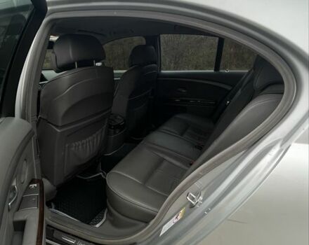 Серый БМВ 7 Серия, объемом двигателя 4 л и пробегом 327 тыс. км за 8300 $, фото 3 на Automoto.ua