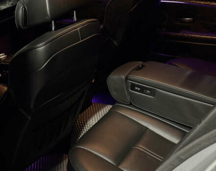 Сірий БМВ 7 Серія, об'ємом двигуна 4 л та пробігом 391 тис. км за 7500 $, фото 15 на Automoto.ua