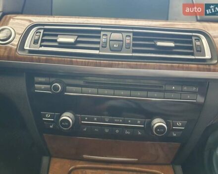 Серый БМВ 7 Серия, объемом двигателя 2.99 л и пробегом 250 тыс. км за 8999 $, фото 8 на Automoto.ua