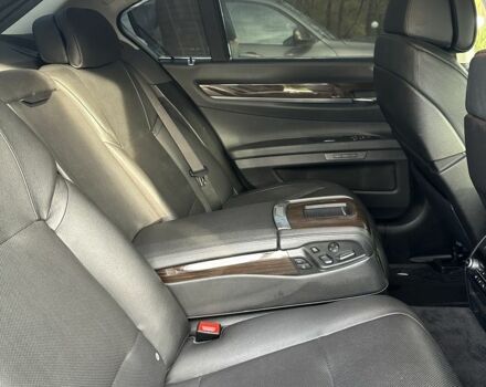 Серый БМВ 7 Серия, объемом двигателя 3 л и пробегом 210 тыс. км за 14800 $, фото 6 на Automoto.ua