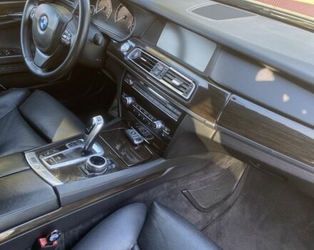 Серый БМВ 7 Серия, объемом двигателя 3 л и пробегом 300 тыс. км за 14000 $, фото 4 на Automoto.ua