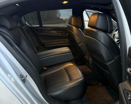 Серый БМВ 7 Серия, объемом двигателя 2.98 л и пробегом 343 тыс. км за 11500 $, фото 21 на Automoto.ua