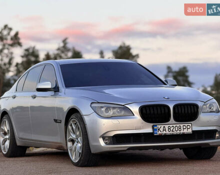 Серый БМВ 7 Серия, объемом двигателя 2.98 л и пробегом 343 тыс. км за 11500 $, фото 1 на Automoto.ua