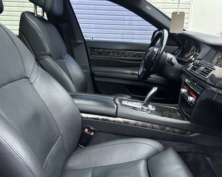 Серый БМВ 7 Серия, объемом двигателя 3 л и пробегом 308 тыс. км за 16500 $, фото 5 на Automoto.ua