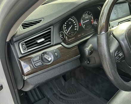 Серый БМВ 7 Серия, объемом двигателя 2.99 л и пробегом 210 тыс. км за 14800 $, фото 32 на Automoto.ua