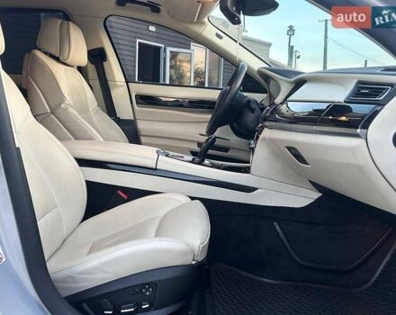 Серый БМВ 7 Серия, объемом двигателя 4.4 л и пробегом 67 тыс. км за 17500 $, фото 55 на Automoto.ua