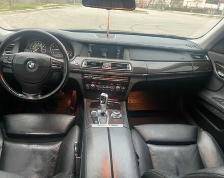 Серый БМВ 7 Серия, объемом двигателя 3 л и пробегом 305 тыс. км за 10999 $, фото 7 на Automoto.ua