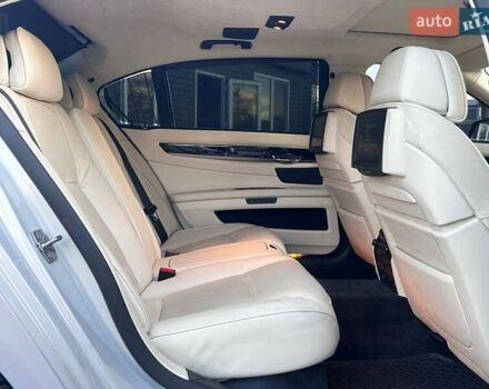 Серый БМВ 7 Серия, объемом двигателя 4.4 л и пробегом 67 тыс. км за 17500 $, фото 52 на Automoto.ua