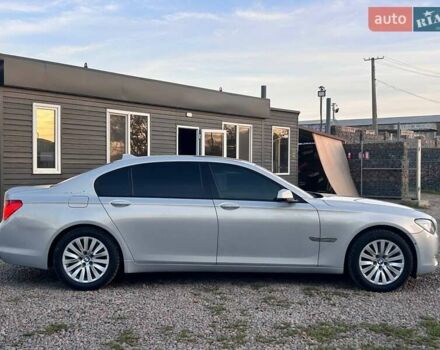 Серый БМВ 7 Серия, объемом двигателя 4.4 л и пробегом 67 тыс. км за 17500 $, фото 3 на Automoto.ua