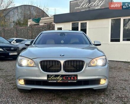 Серый БМВ 7 Серия, объемом двигателя 4.4 л и пробегом 67 тыс. км за 17500 $, фото 1 на Automoto.ua