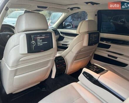 Серый БМВ 7 Серия, объемом двигателя 4.4 л и пробегом 67 тыс. км за 17500 $, фото 40 на Automoto.ua