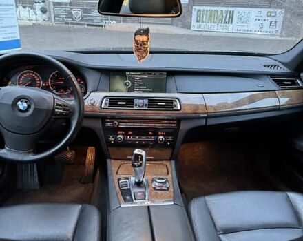 Серый БМВ 7 Серия, объемом двигателя 2.99 л и пробегом 234 тыс. км за 14000 $, фото 2 на Automoto.ua