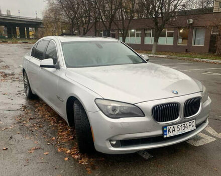 Серый БМВ 7 Серия, объемом двигателя 2.98 л и пробегом 240 тыс. км за 15700 $, фото 1 на Automoto.ua