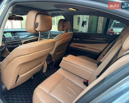 Серый БМВ 7 Серия, объемом двигателя 3 л и пробегом 178 тыс. км за 16900 $, фото 6 на Automoto.ua