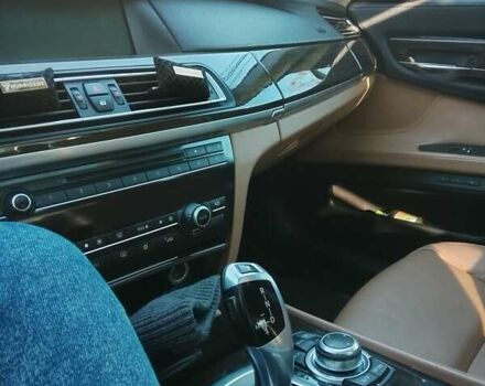 Серый БМВ 7 Серия, объемом двигателя 3 л и пробегом 312 тыс. км за 12950 $, фото 30 на Automoto.ua