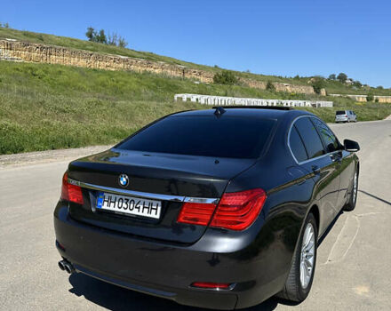 Серый БМВ 7 Серия, объемом двигателя 2.99 л и пробегом 370 тыс. км за 18500 $, фото 3 на Automoto.ua