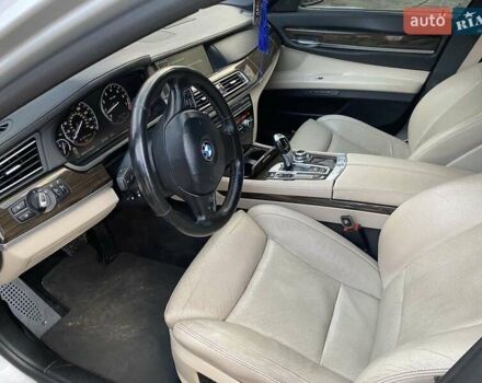Серый БМВ 7 Серия, объемом двигателя 3 л и пробегом 240 тыс. км за 17500 $, фото 7 на Automoto.ua