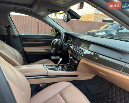 Серый БМВ 7 Серия, объемом двигателя 3 л и пробегом 178 тыс. км за 16900 $, фото 8 на Automoto.ua