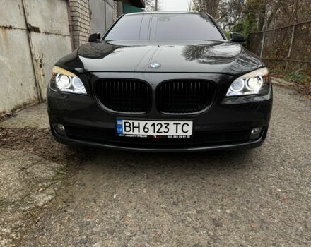 Серый БМВ 7 Серия, объемом двигателя 3 л и пробегом 231 тыс. км за 12500 $, фото 5 на Automoto.ua