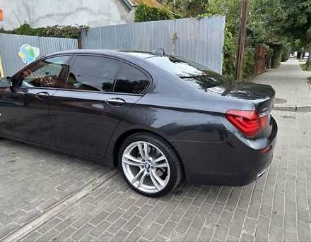 Серый БМВ 7 Серия, объемом двигателя 2.99 л и пробегом 280 тыс. км за 25000 $, фото 9 на Automoto.ua