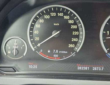 Серый БМВ 7 Серия, объемом двигателя 2.99 л и пробегом 280 тыс. км за 25000 $, фото 12 на Automoto.ua