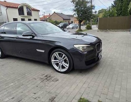 Серый БМВ 7 Серия, объемом двигателя 2.99 л и пробегом 280 тыс. км за 25000 $, фото 6 на Automoto.ua