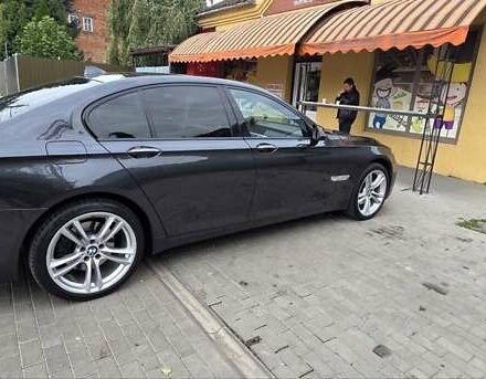 Серый БМВ 7 Серия, объемом двигателя 2.99 л и пробегом 280 тыс. км за 25000 $, фото 5 на Automoto.ua