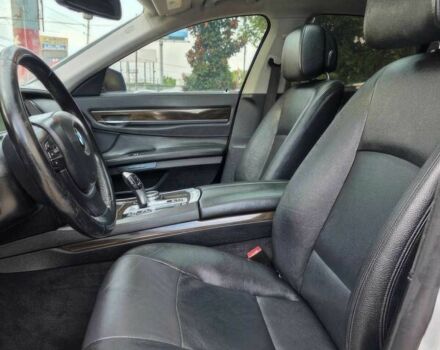 Серый БМВ 7 Серия, объемом двигателя 3 л и пробегом 85 тыс. км за 6150 $, фото 11 на Automoto.ua