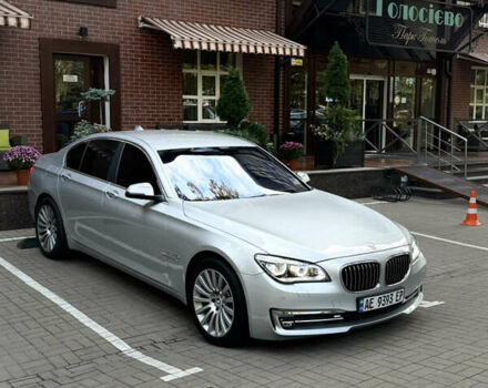 Серый БМВ 7 Серия, объемом двигателя 2.99 л и пробегом 180 тыс. км за 26000 $, фото 1 на Automoto.ua