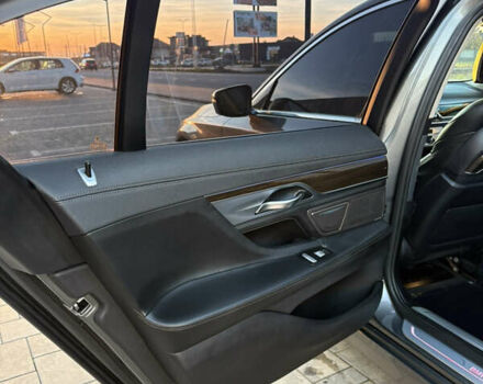 Серый БМВ 7 Серия, объемом двигателя 4.39 л и пробегом 140 тыс. км за 27500 $, фото 61 на Automoto.ua