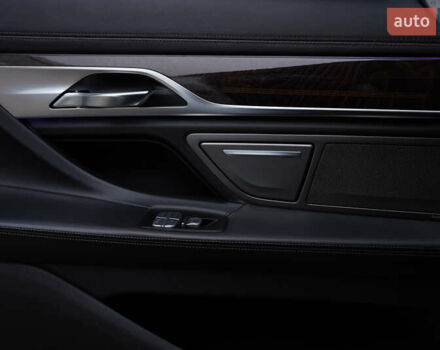 Серый БМВ 7 Серия, объемом двигателя 3 л и пробегом 180 тыс. км за 27000 $, фото 68 на Automoto.ua