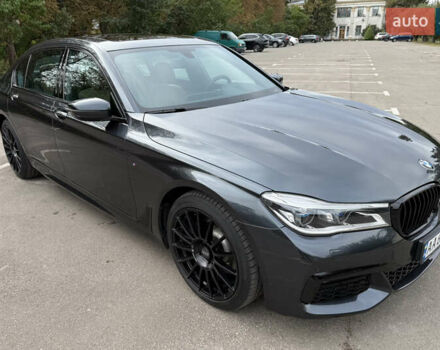 Серый БМВ 7 Серия, объемом двигателя 2.99 л и пробегом 143 тыс. км за 44444 $, фото 3 на Automoto.ua
