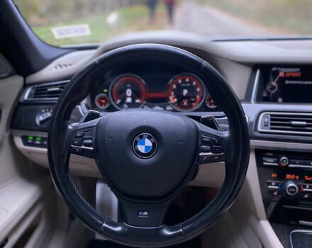 Серый БМВ 7 Серия, объемом двигателя 2.98 л и пробегом 128 тыс. км за 18000 $, фото 19 на Automoto.ua