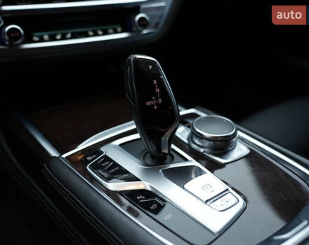 Серый БМВ 7 Серия, объемом двигателя 3 л и пробегом 180 тыс. км за 27000 $, фото 42 на Automoto.ua