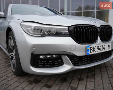 Серый БМВ 7 Серия, объемом двигателя 3 л и пробегом 180 тыс. км за 27000 $, фото 10 на Automoto.ua