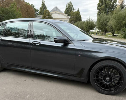 Серый БМВ 7 Серия, объемом двигателя 2.99 л и пробегом 143 тыс. км за 44444 $, фото 4 на Automoto.ua