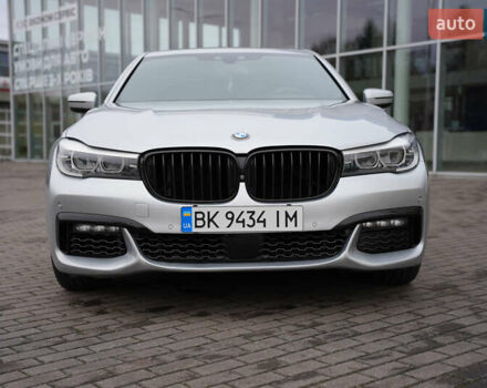 Серый БМВ 7 Серия, объемом двигателя 3 л и пробегом 180 тыс. км за 27000 $, фото 1 на Automoto.ua