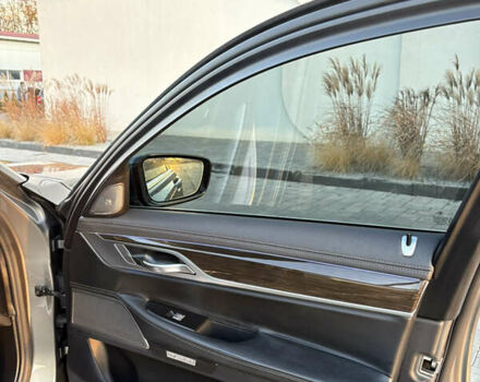 Серый БМВ 7 Серия, объемом двигателя 4.39 л и пробегом 140 тыс. км за 27500 $, фото 43 на Automoto.ua