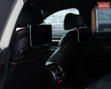 Серый БМВ 7 Серия, объемом двигателя 3 л и пробегом 180 тыс. км за 27000 $, фото 69 на Automoto.ua