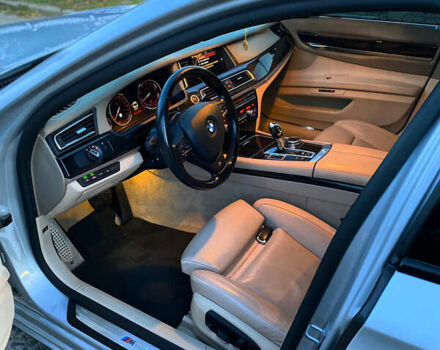 Серый БМВ 7 Серия, объемом двигателя 2.98 л и пробегом 128 тыс. км за 18000 $, фото 11 на Automoto.ua