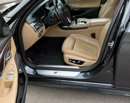 Серый БМВ 7 Серия, объемом двигателя 2.99 л и пробегом 143 тыс. км за 44444 $, фото 18 на Automoto.ua