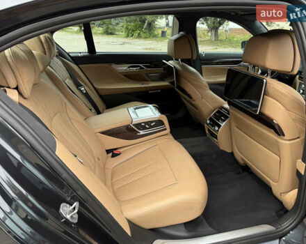 Серый БМВ 7 Серия, объемом двигателя 2.99 л и пробегом 143 тыс. км за 44444 $, фото 25 на Automoto.ua