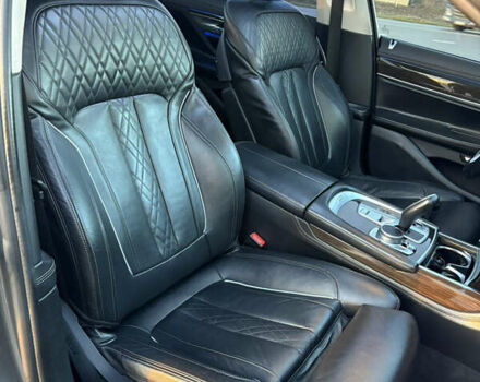 Серый БМВ 7 Серия, объемом двигателя 4.39 л и пробегом 140 тыс. км за 27500 $, фото 33 на Automoto.ua