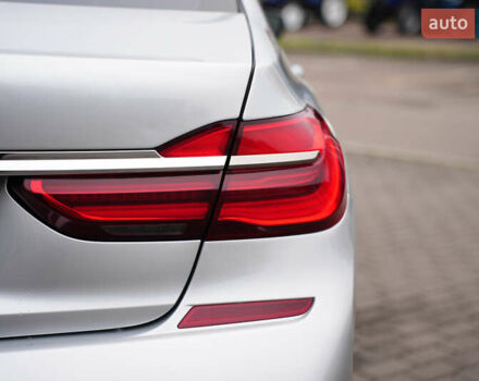 Серый БМВ 7 Серия, объемом двигателя 3 л и пробегом 180 тыс. км за 27000 $, фото 25 на Automoto.ua